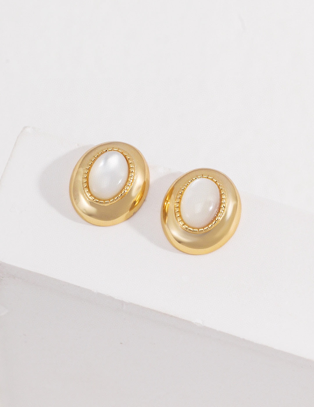 CLASSIC STERLING SILVER NACRE STUD EARRINGS