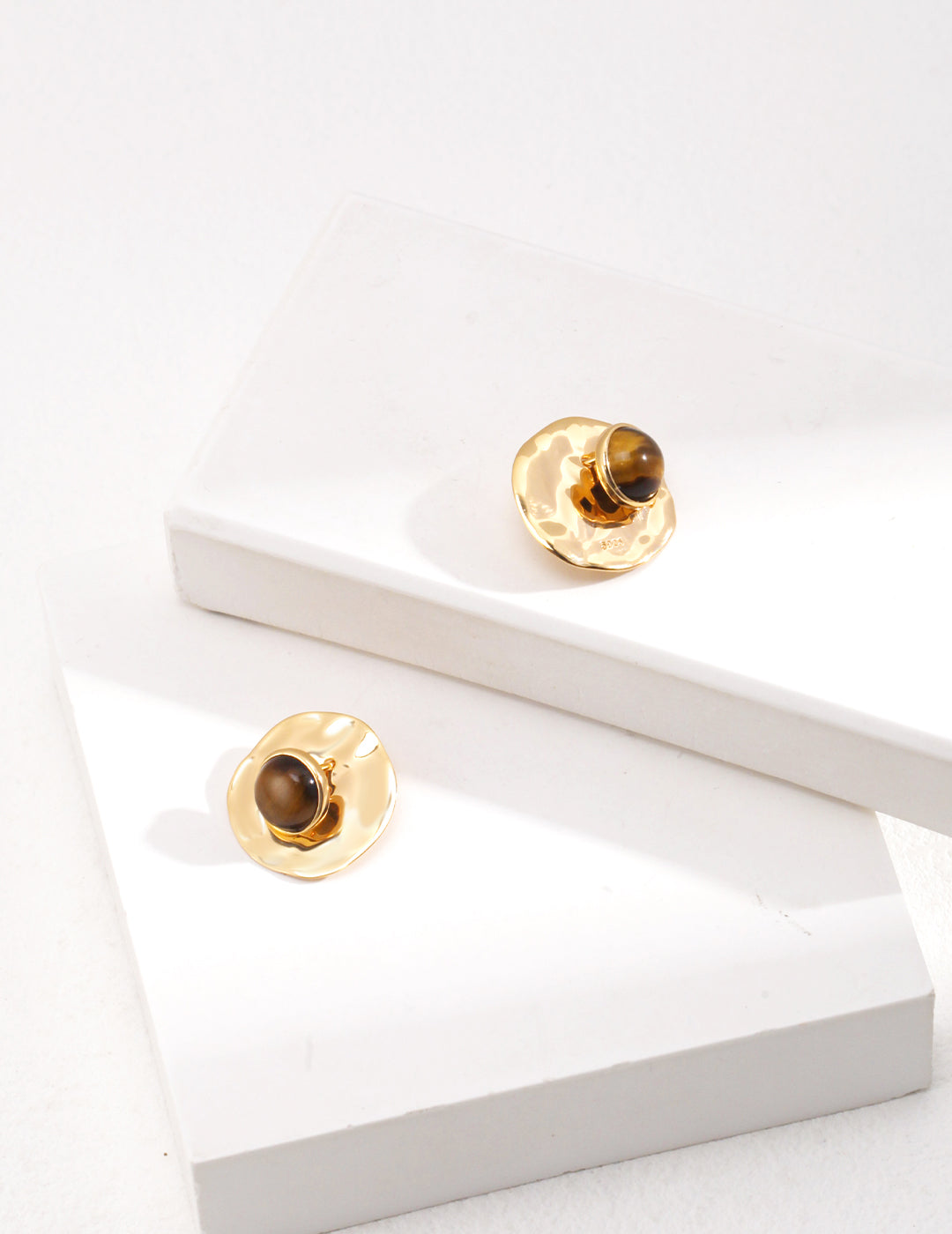 STERLING SILVER PLATE TIGER EYE STONE STUD EARRINGS