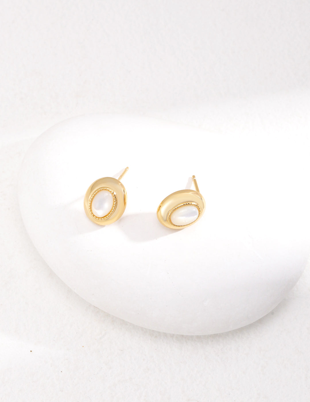 CLASSIC STERLING SILVER NACRE STUD EARRINGS