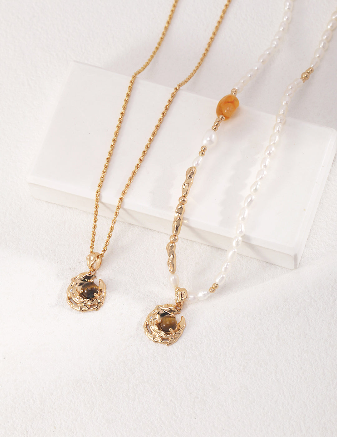 AB STYLE STERLING SILVER TIGER EYE STONE COIN PENDANT NECKLACE