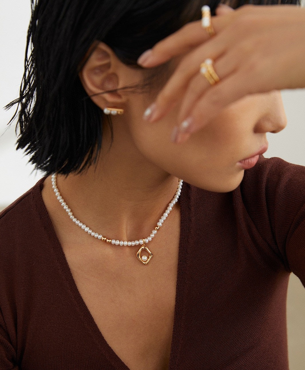 STERLING SILVER PEARL GEOMETRIC PENDANT NECKLACE