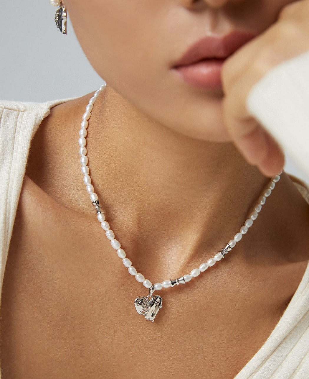 LOVE STITCHES SERIES STERLING SILVER HEART NECKLACE