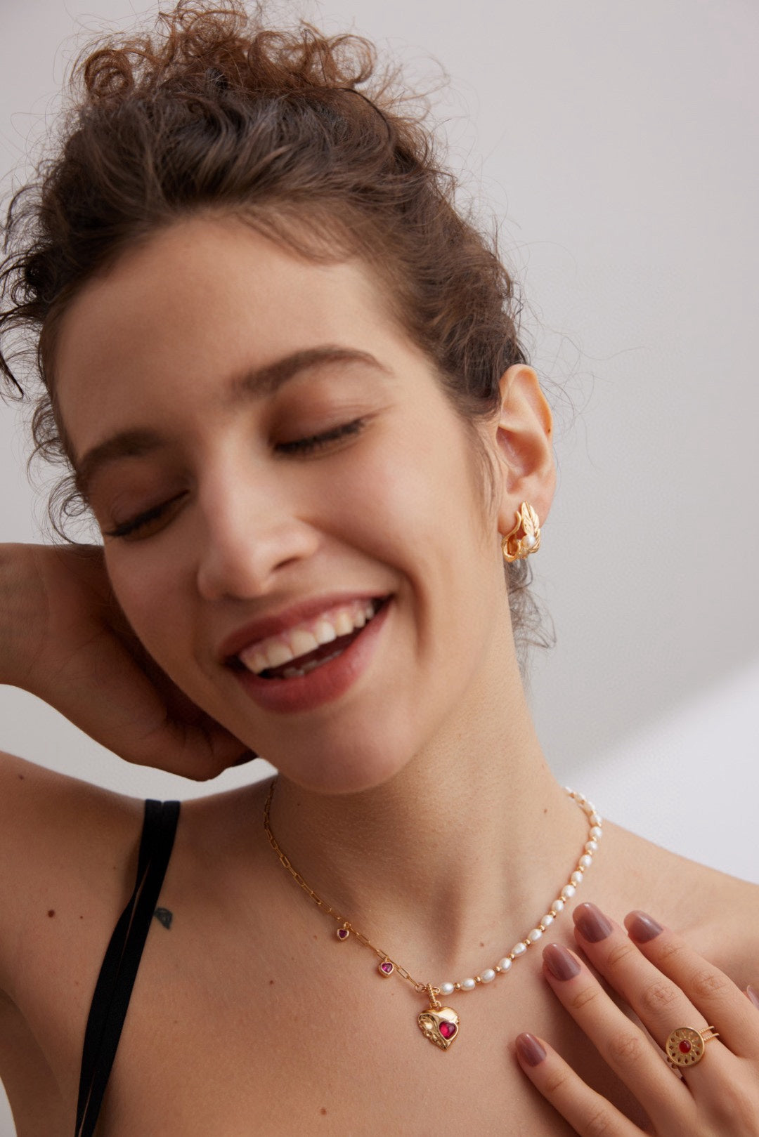 STERLING SILVER NATURAL PEARL LEAFY STUD EARRINGS