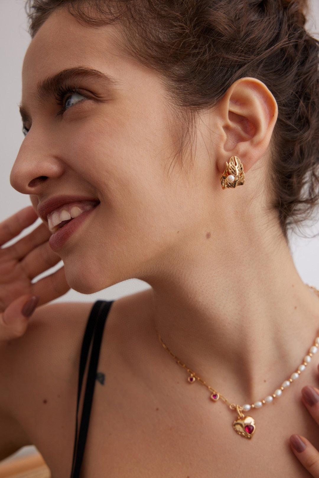 STERLING SILVER NATURAL PEARL LEAFY STUD EARRINGS