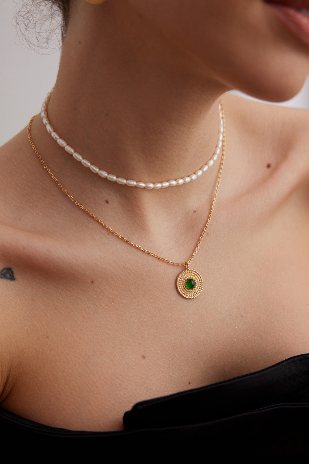 STERLING SILVER ANTIQUE GOLD CHALCEDONY INLAY NECKLACE