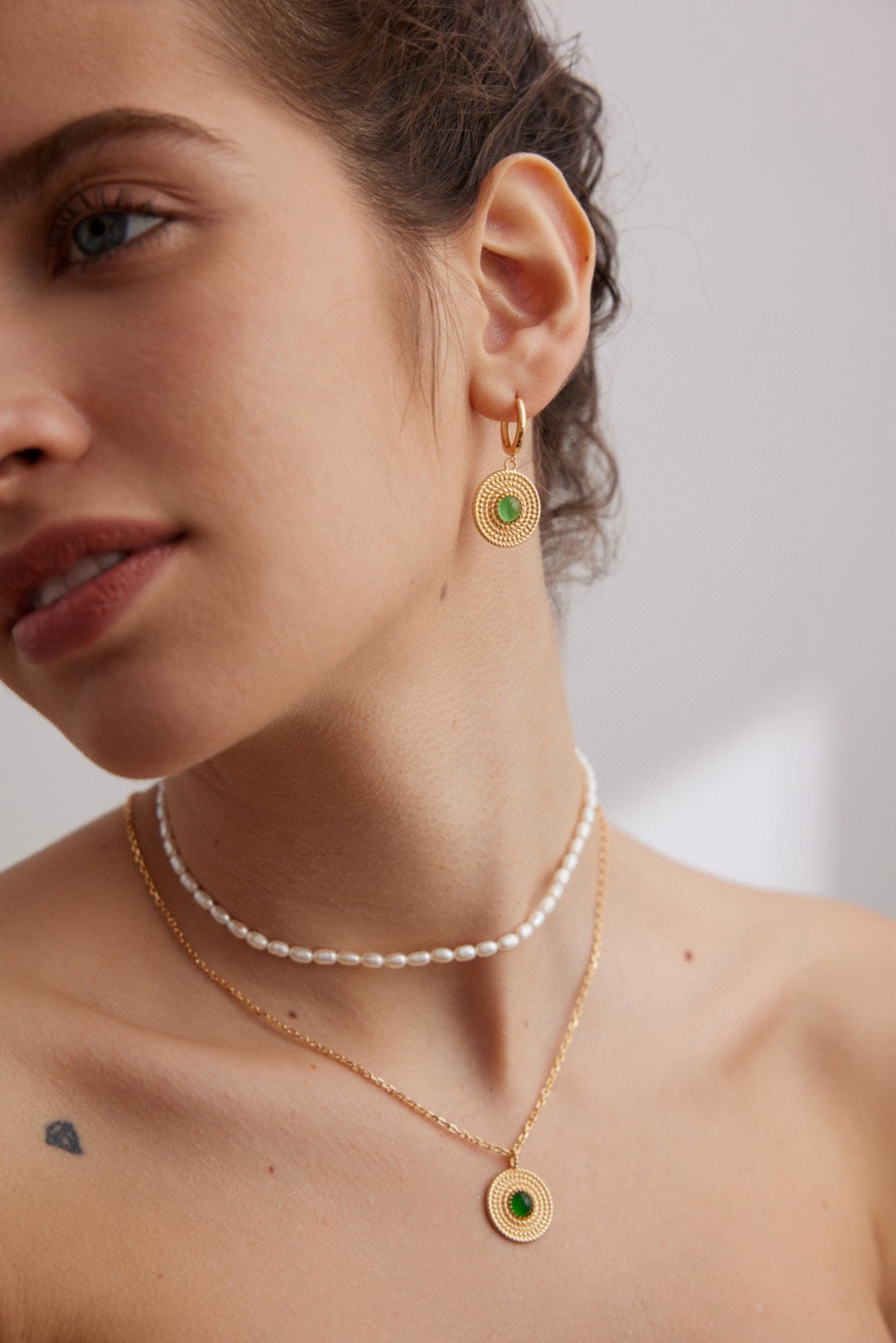 STERLING SILVER ANTIQUE GOLD CHALCEDONY INLAY EARRINGS