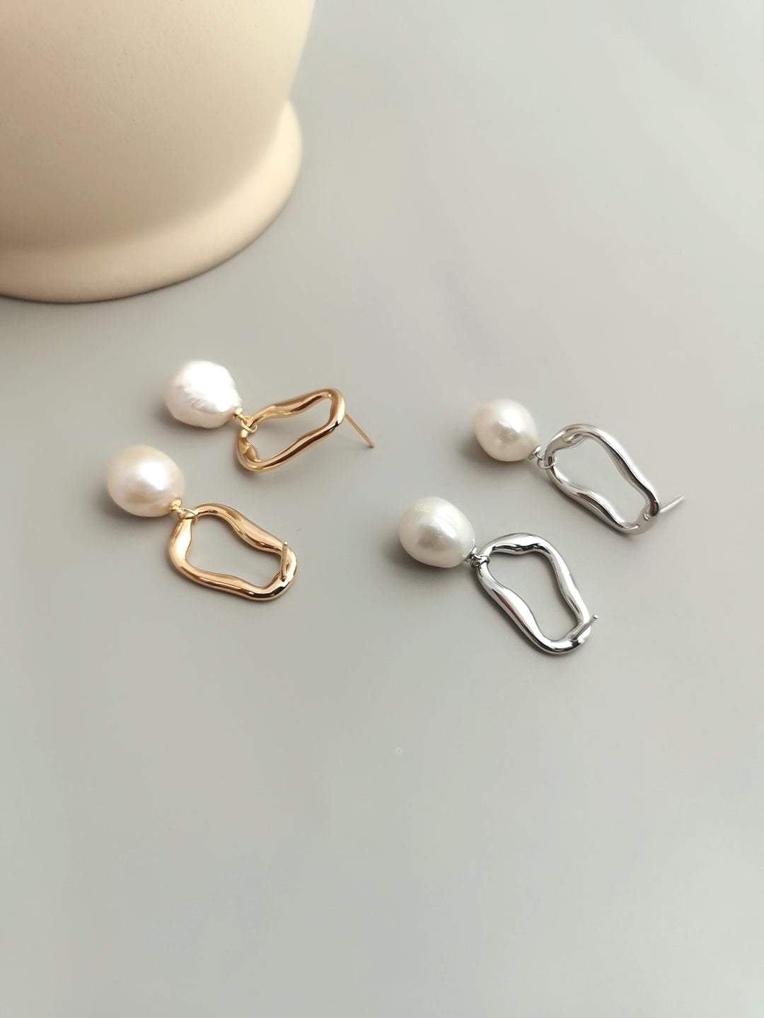 BAROQUE SHAPED PEARL EARRINGS