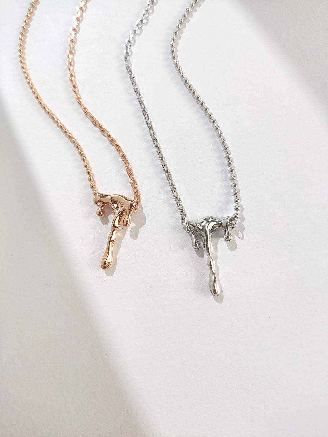 STERLING SILVER DRIPPING PENDANT NECKLACE