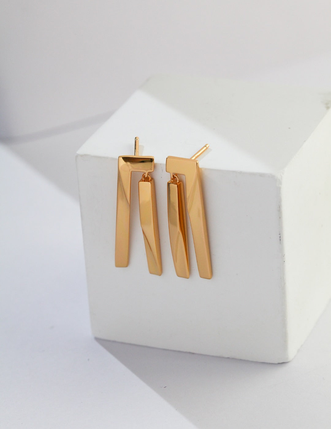 GEOMETRIC SCULPTURE SERIES STERLING SILVER SIMPLE EARRINGS