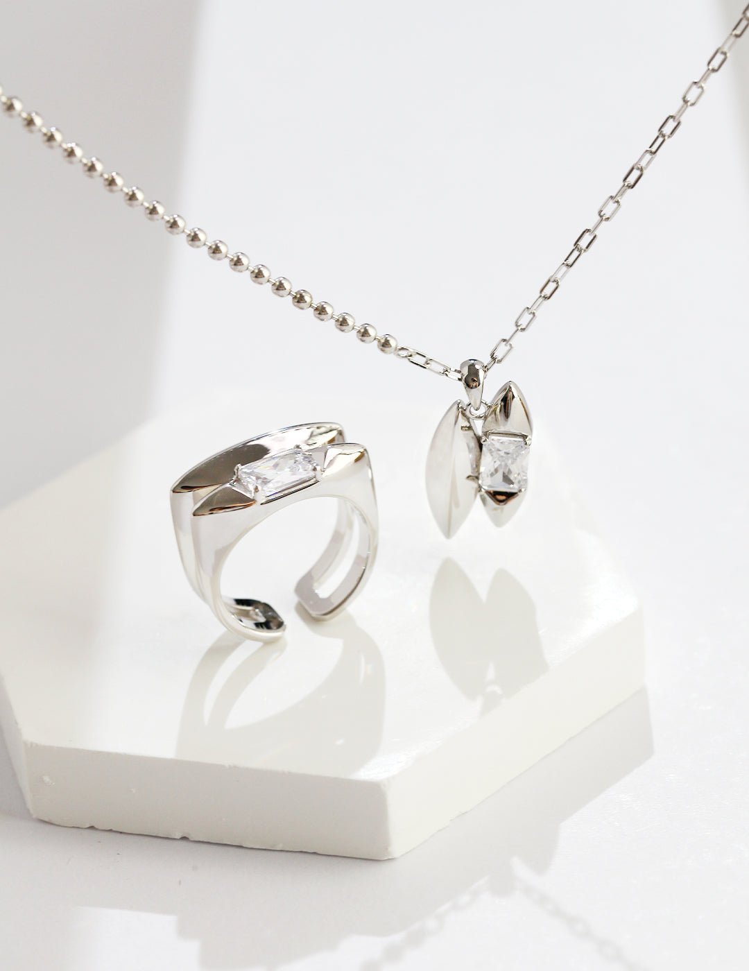 STERLING SILVER GEMSTONE LEAFY NECKLACE
