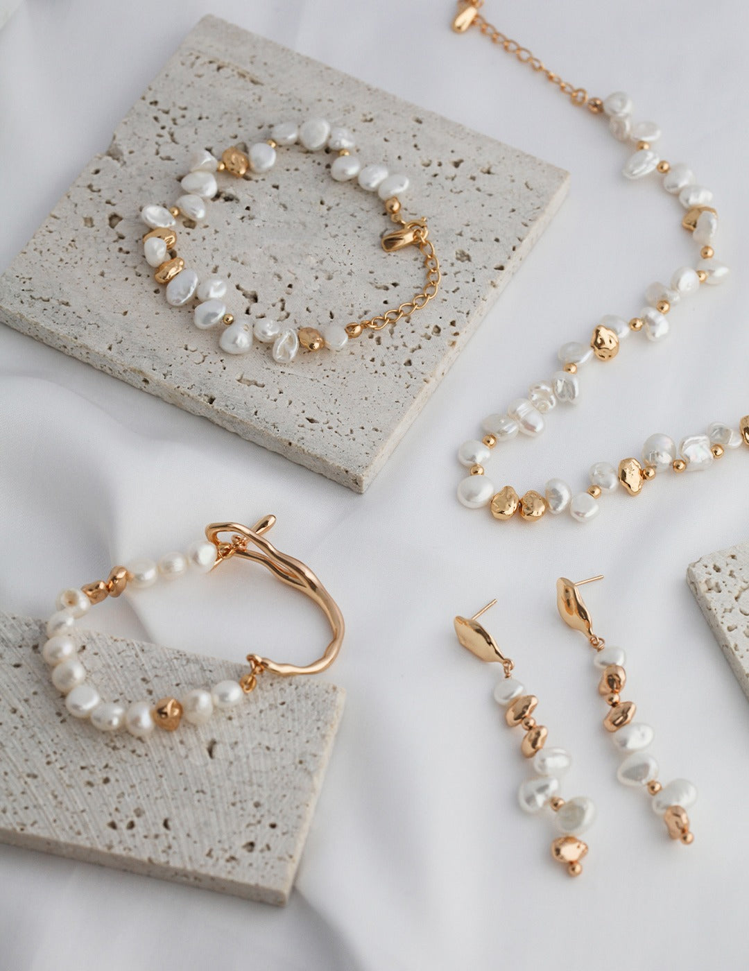 STERLING SILVER GYPSOPHILA NATURAL BAROQUE PEARL NECKLACE