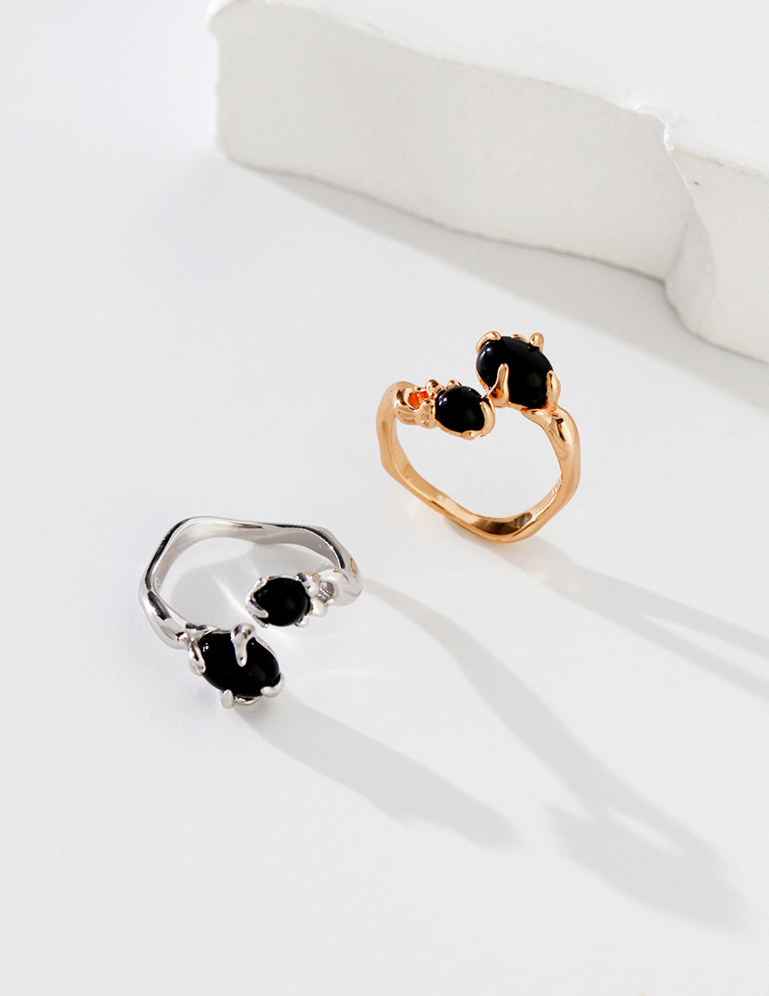 STERLING SILVER AGATE CROSSOVER RING