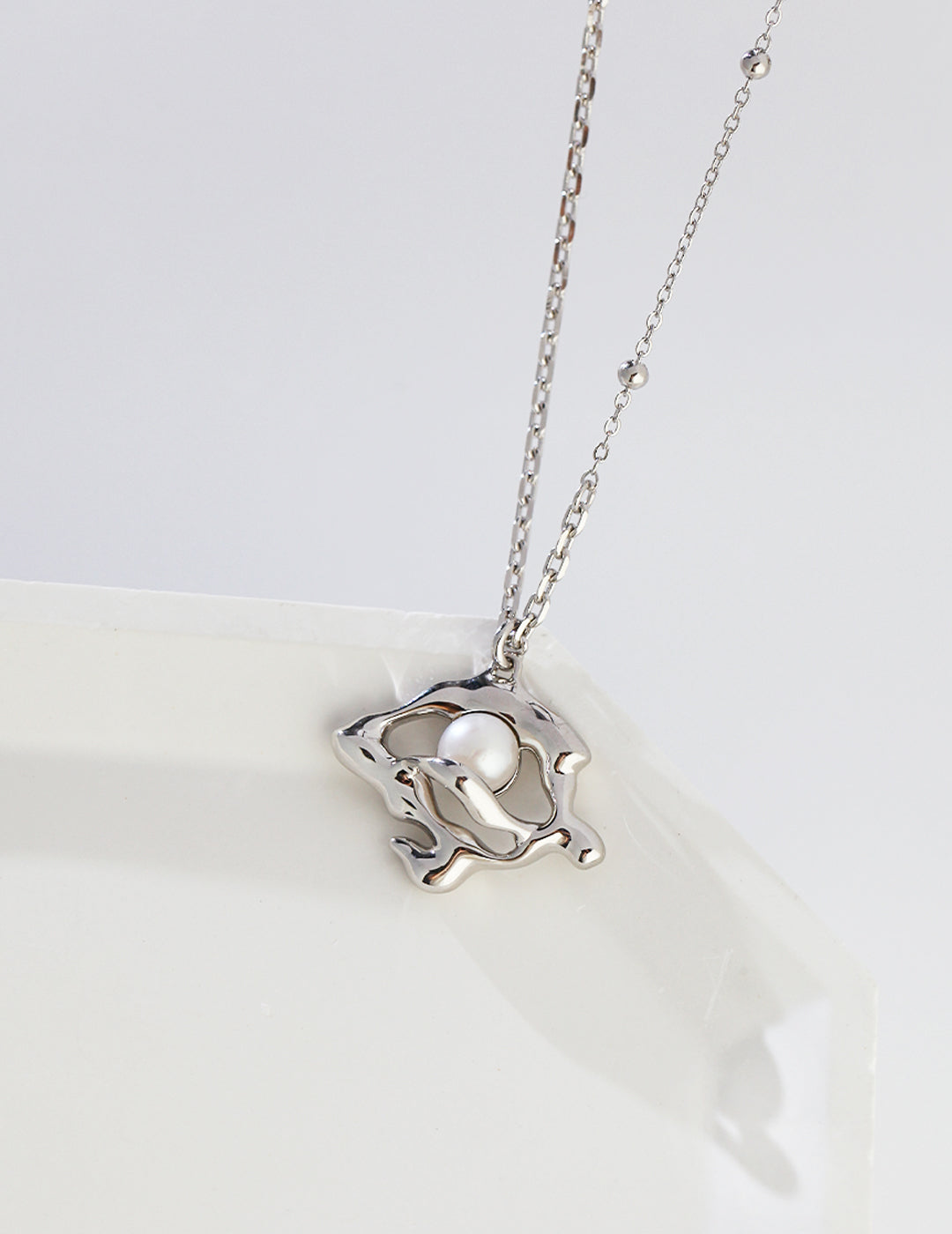 STERLING SILVER PEARL PENDANT NECKLACE