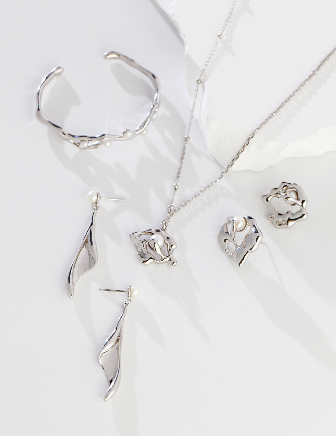 STERLING SILVER PEARL PENDANT NECKLACE