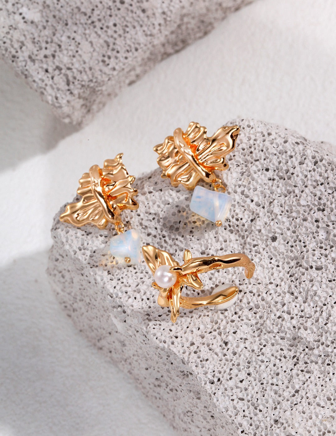 IRREGULAR PLEAT SERIES STERLING SILVER OPAL EARRINGS