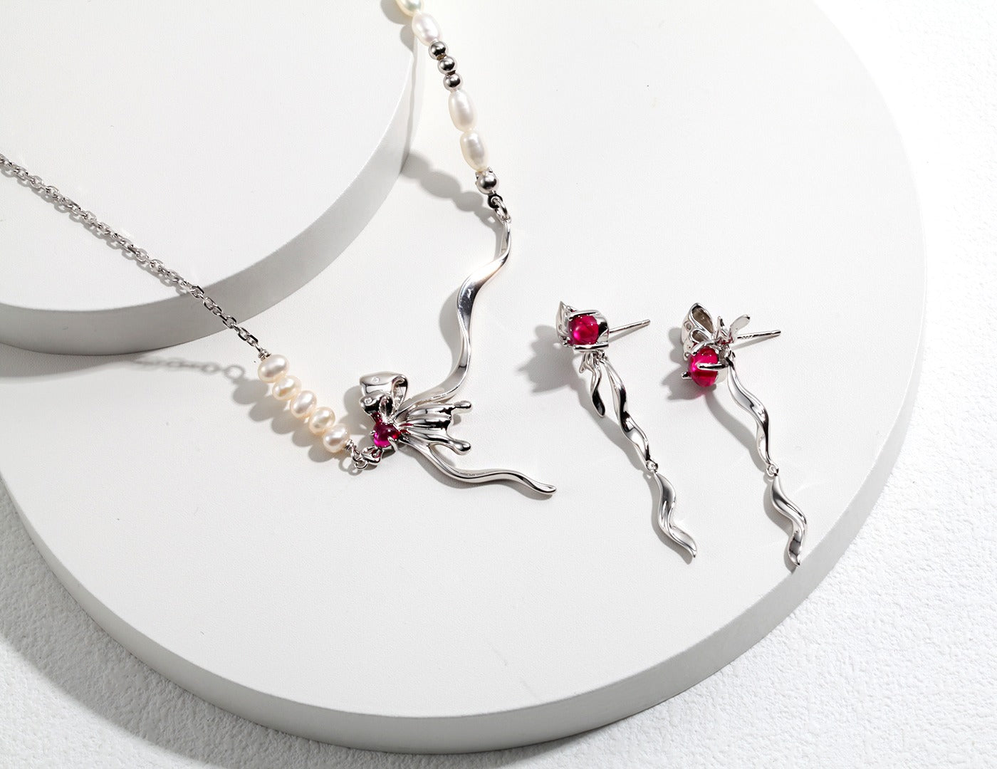BOW SERIES STERLING SILVER PEARL NECKLACE