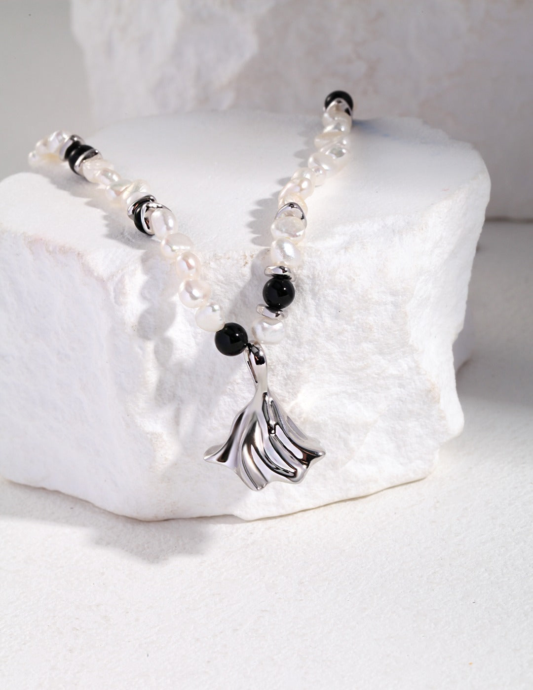 DANCE SERIES JEWELRY DESIGN STERLING SILVER PEARL NECKLACE