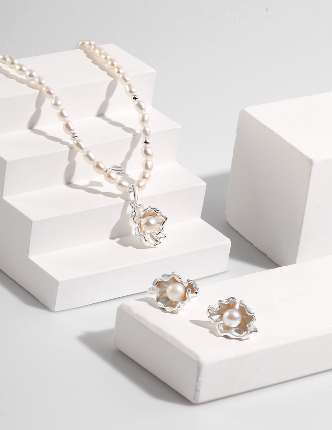 WAVE ELEMENT DESIGN SERIES STERLING SILVER PEARL NECKLACE