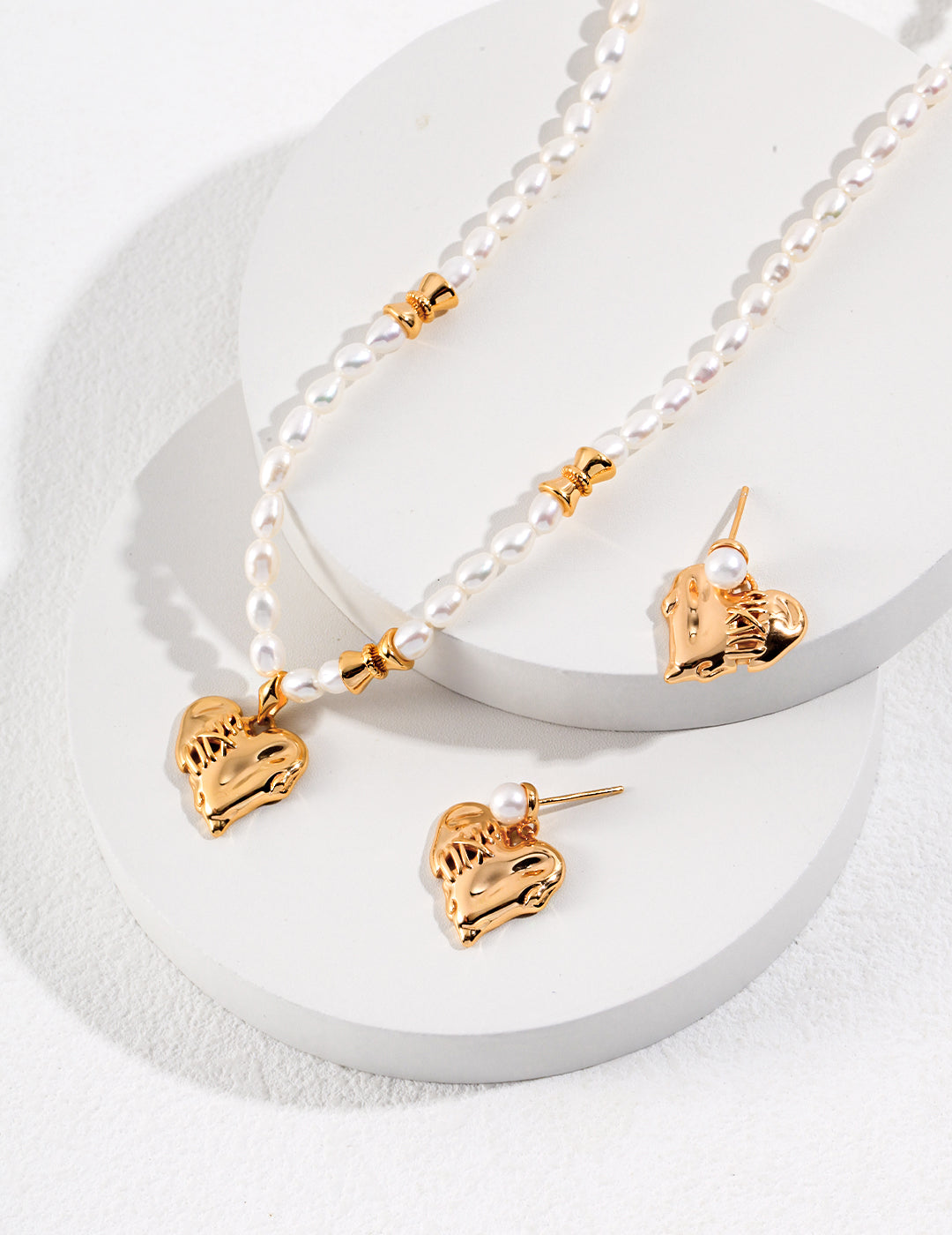 LOVE STITCHES SERIES STERLING SILVER HEART NECKLACE