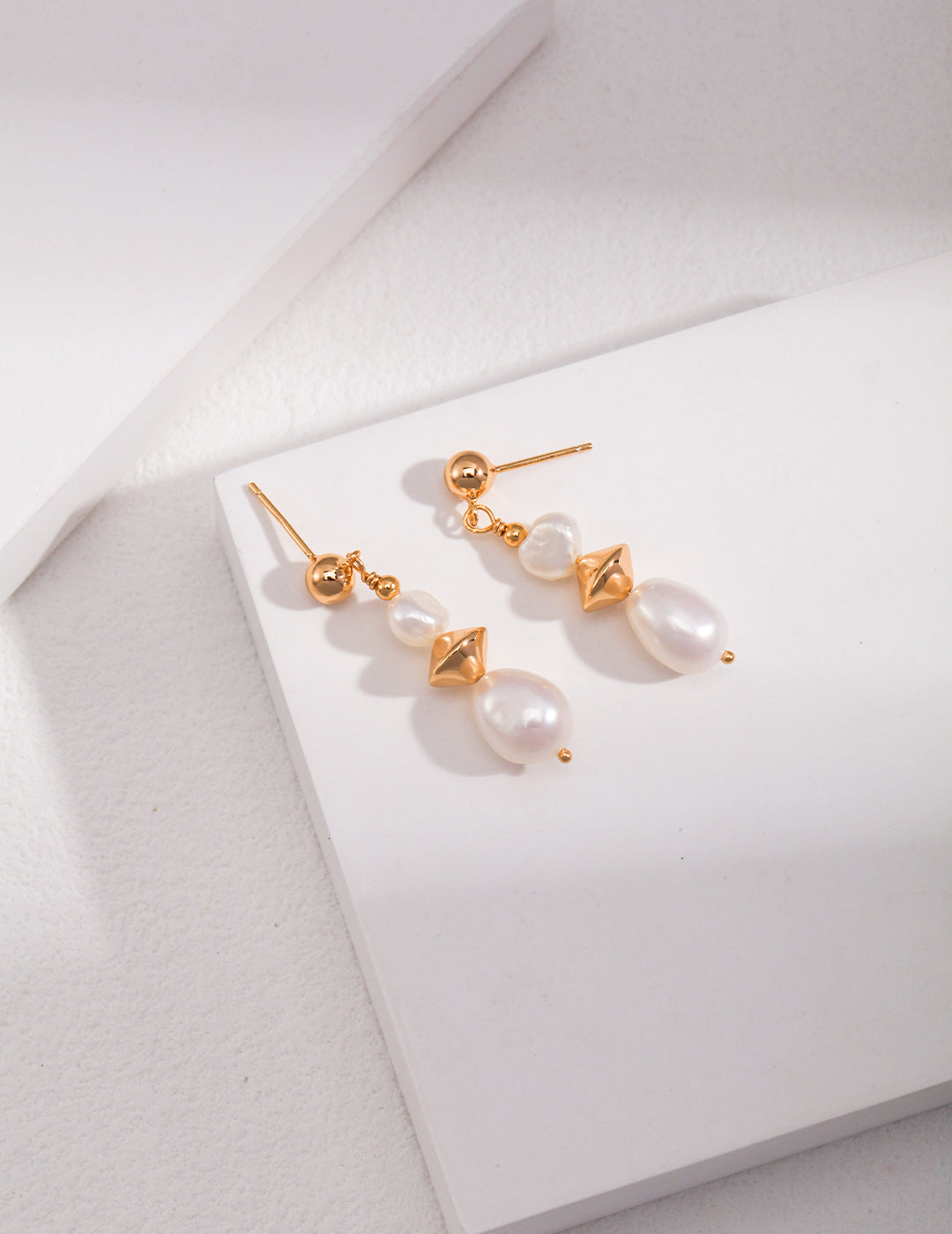 NATURAL POTATO BAROQUE PEARL SERIES EARRINGS