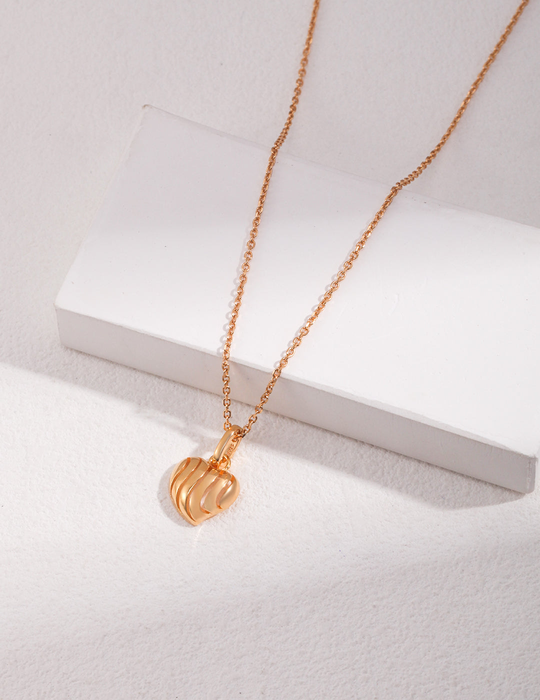 STERLING SILVER 3D HOLLOW PENDANT NECKLACE