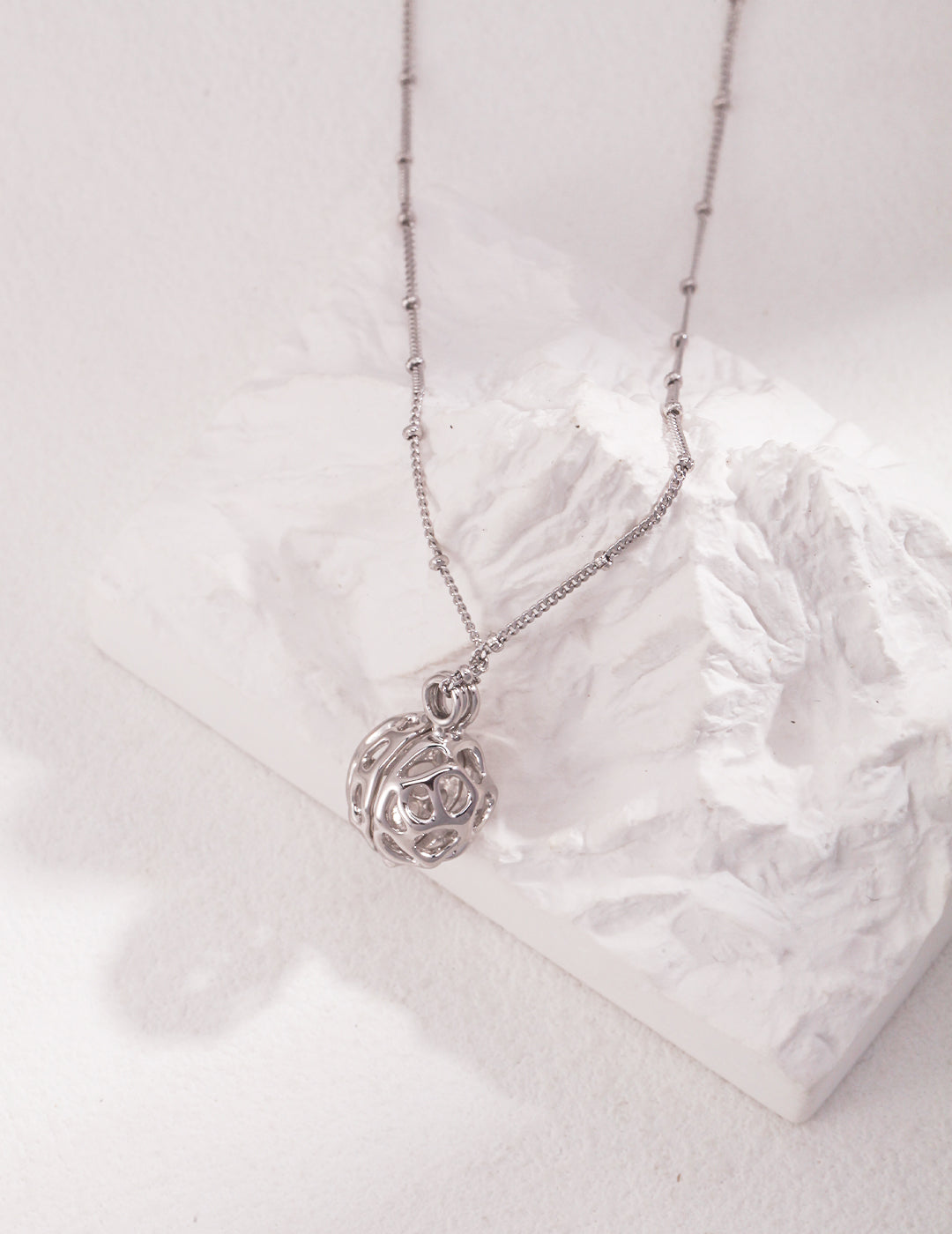 FLUID LANTERN SERIES STERLING SILVER LONG NECKLACE