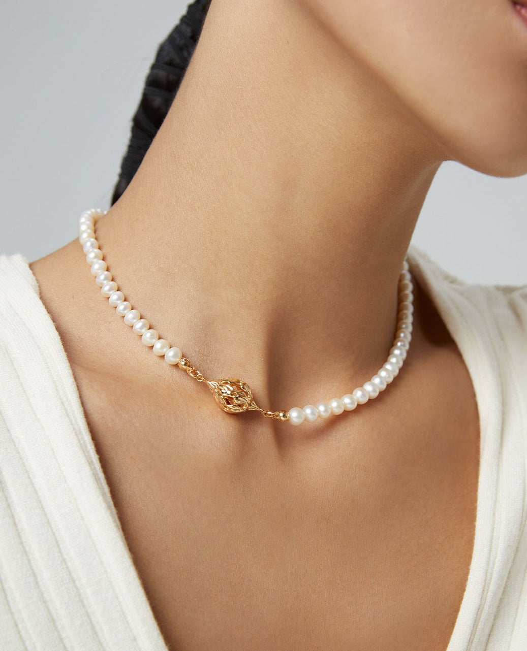 FLOWER CLUSTER SERIES STERLING SILVER PEARL NECKLACE