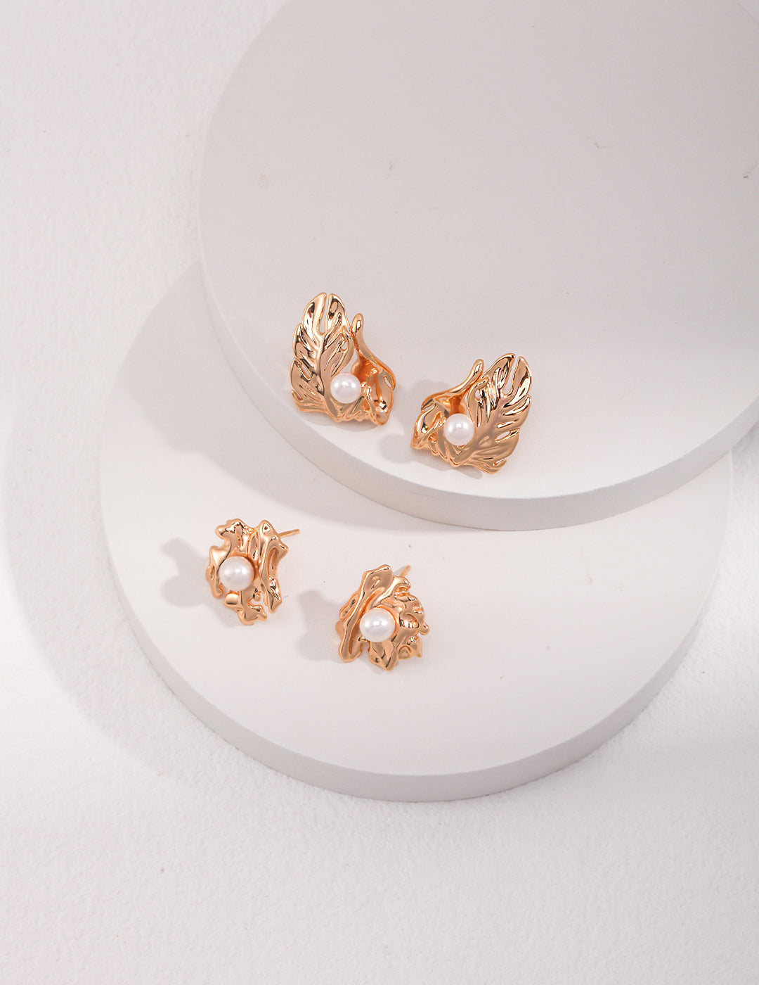 STERLING SILVER NATURAL PEARL LEAFY STUD EARRINGS
