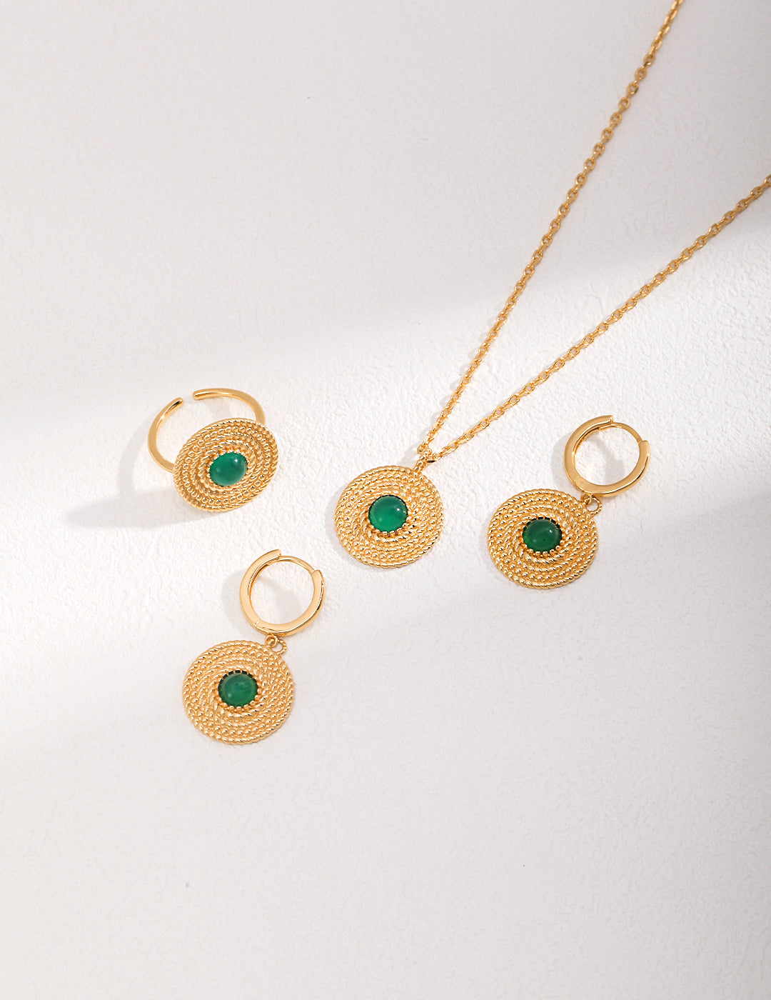 STERLING SILVER ANTIQUE GOLD CHALCEDONY INLAY NECKLACE