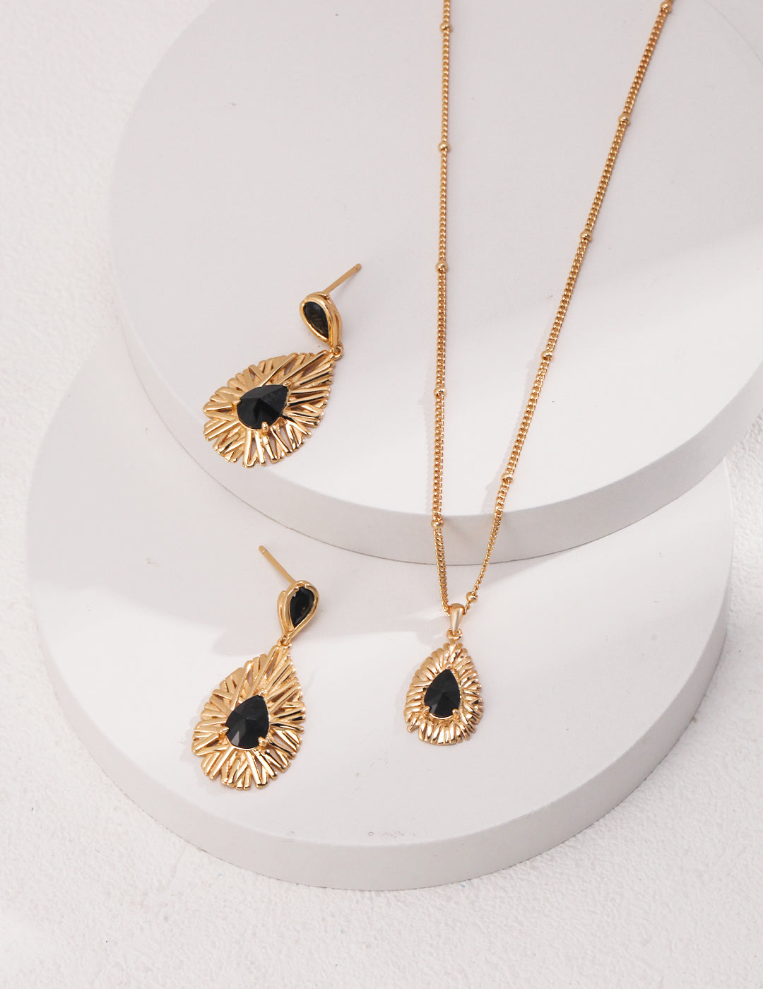 STERLING SILVER BLACK ZIRCON VINTAGE PENDANT NECKLACE