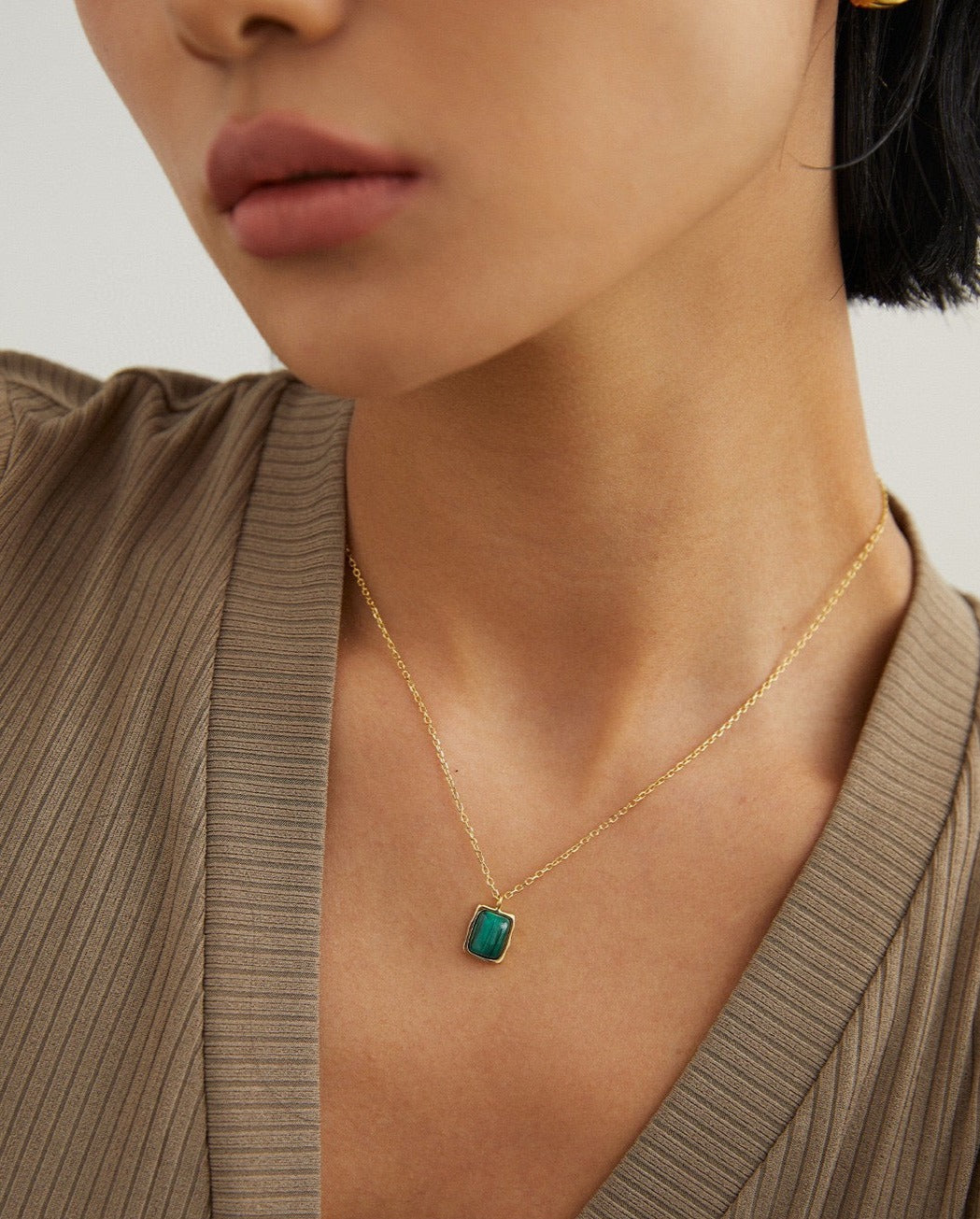 STERLING SILVER MALACHITE SQUARE PENDANT NECKLACE