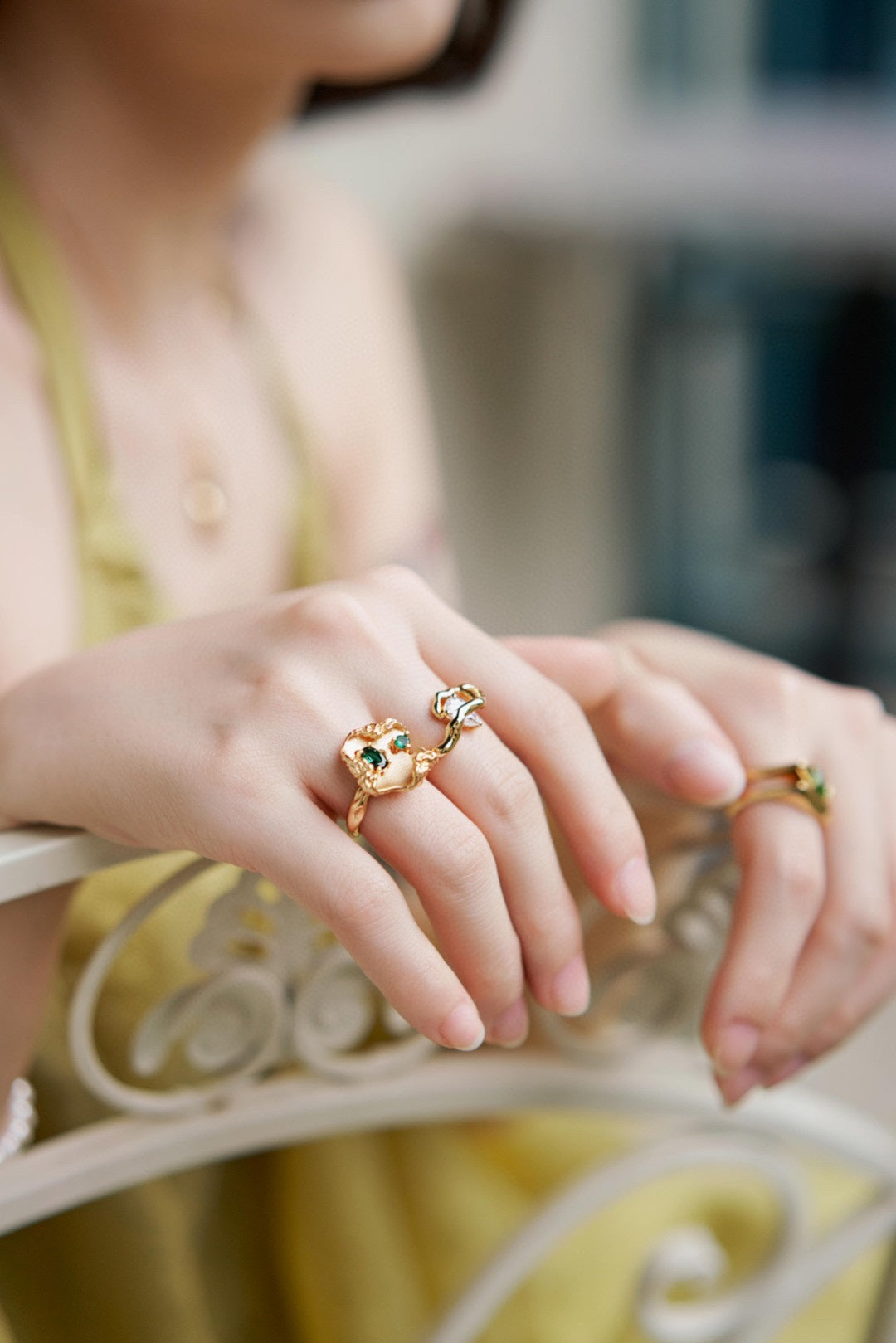 STERLING SILVER RHINESTONE RING