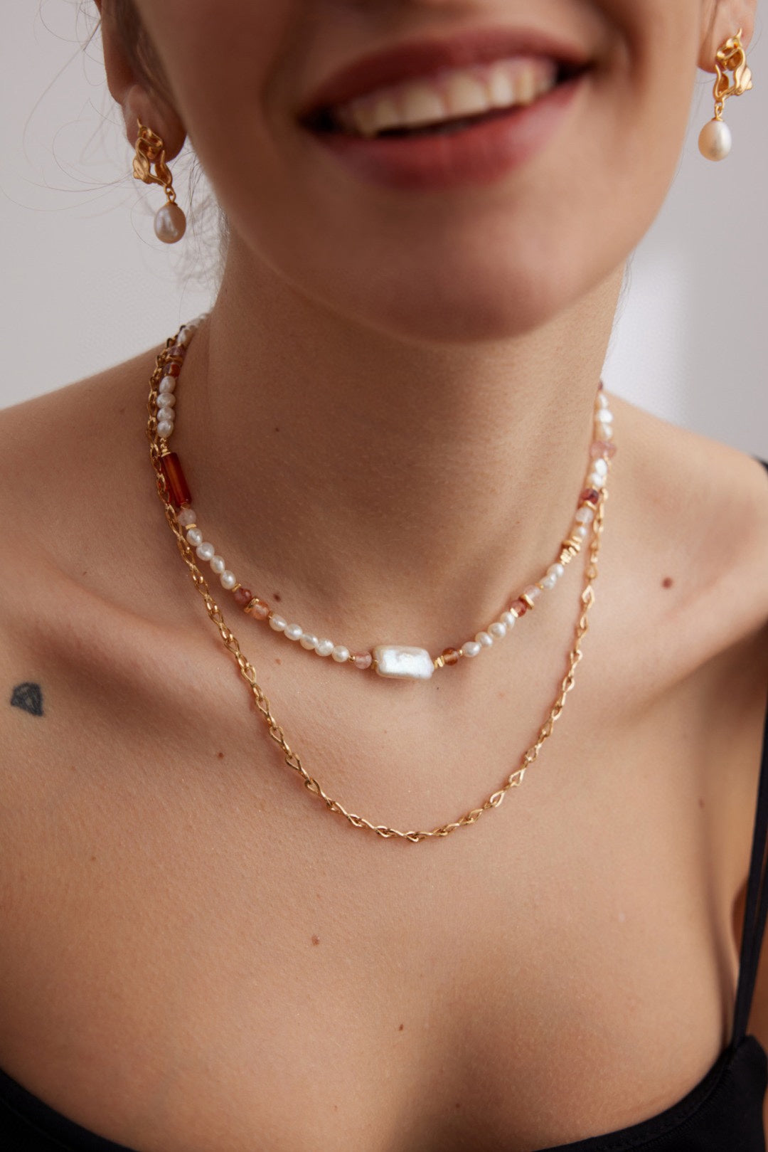 STERLING SILVER NATURAL PEARL STRAWBERRY CRYSTAL GRAVEL NECKLACE