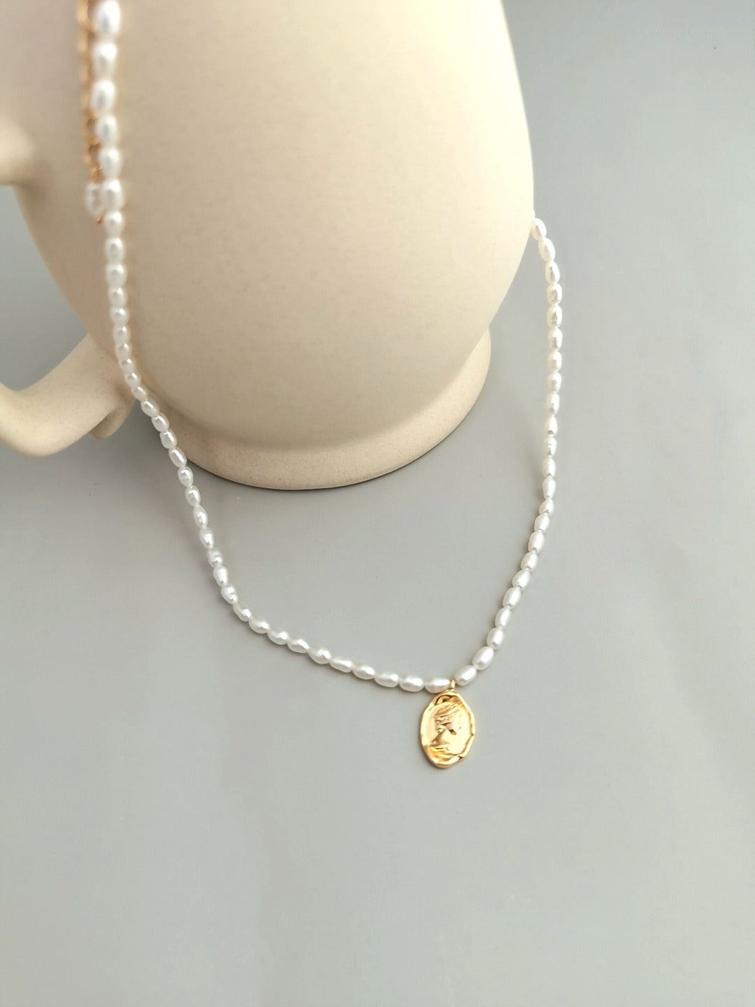 RICE PEARL COIN PENDANT NECKLACE