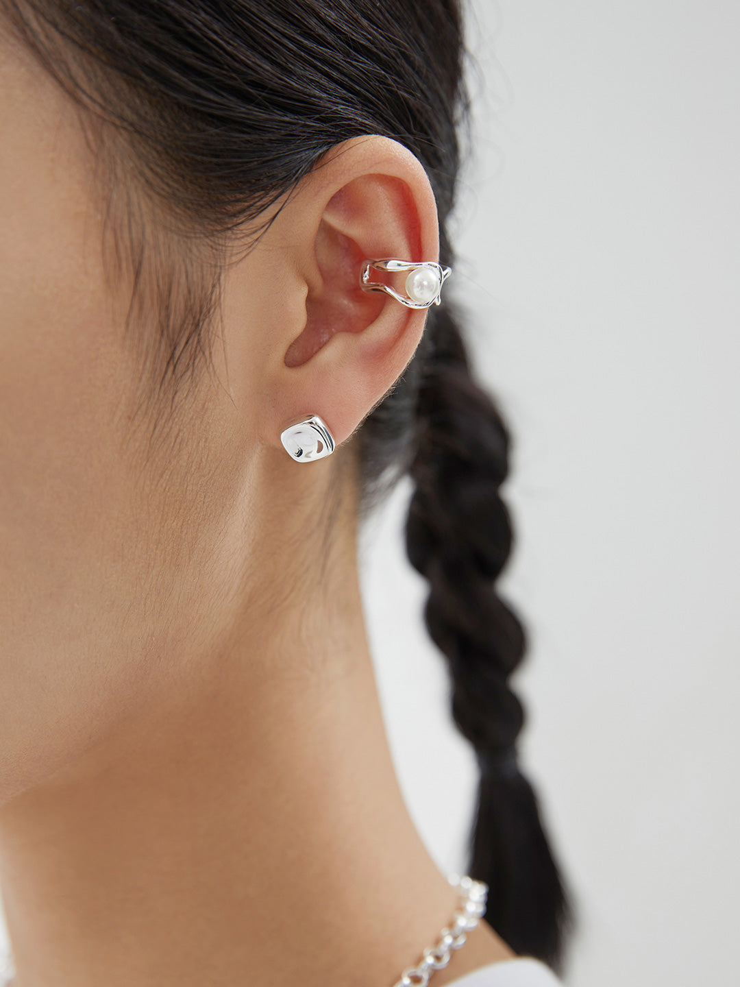 PEARL EAR CUFF - SINGLE