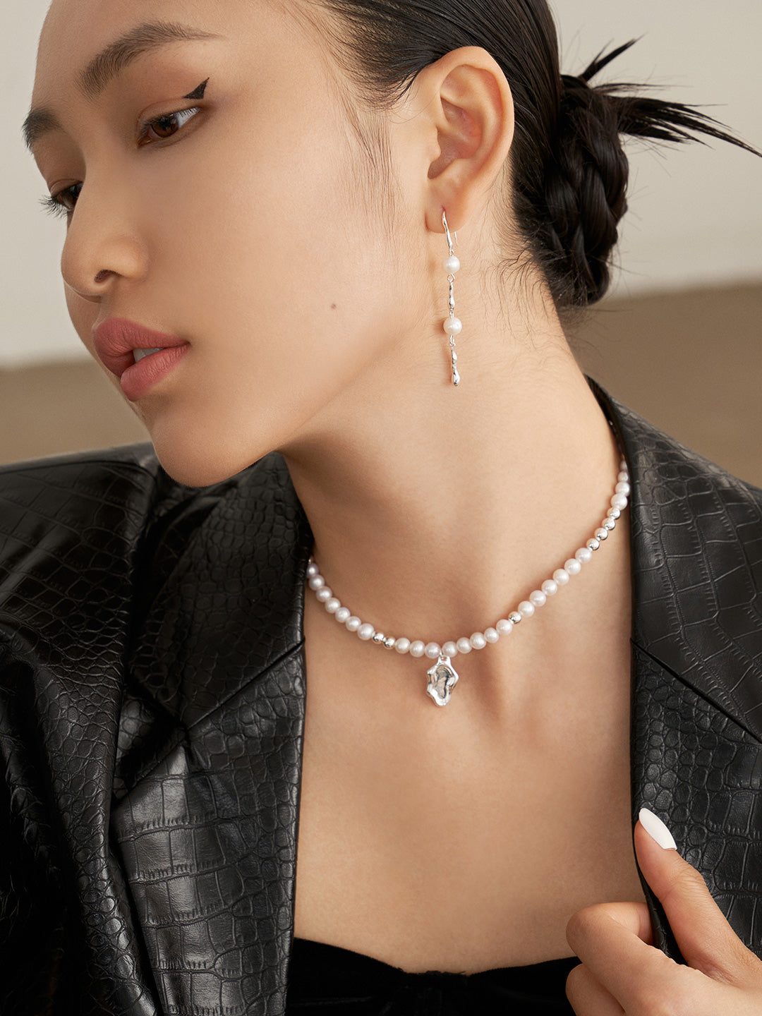 JINBO SERIES CLASSIC SILVER NATURAL PEARL NECKLACE