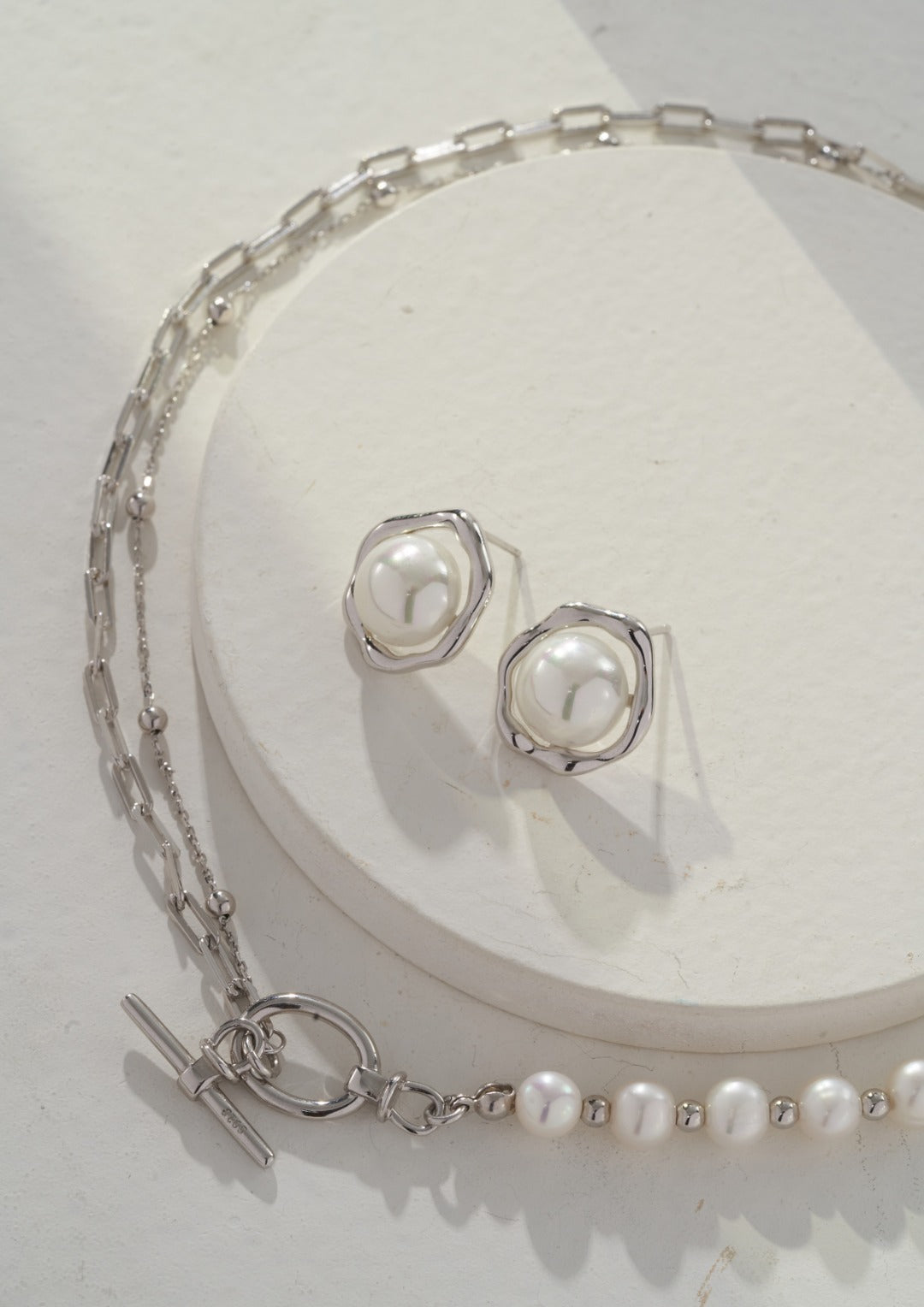 STERLING SILVER PEARL LOCK CHOKER AB NECKLACE