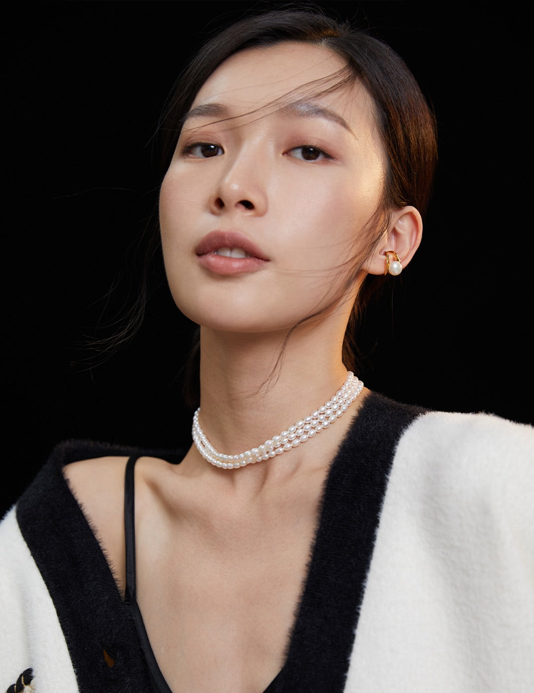 RICE PEARL LAYERED CHOKER NECKLACE