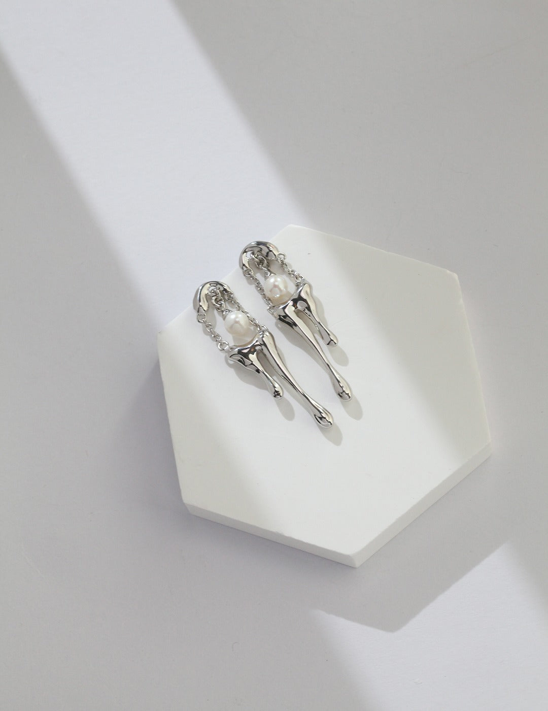 STERLING SILVER PEARL DRIP EARRINGS