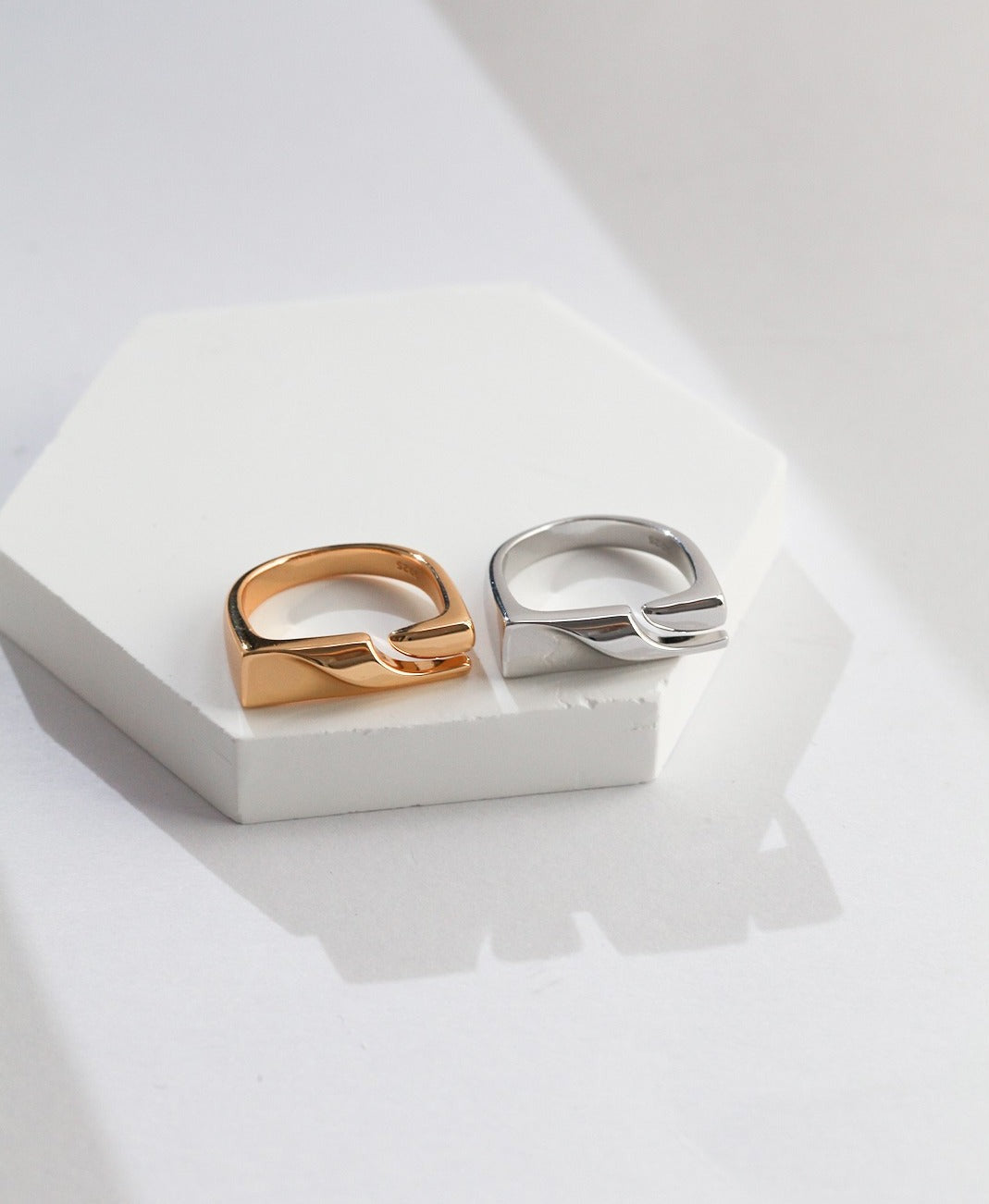 GEOMETRIC SCULPTURE SERIES ADJUSTABLE RING