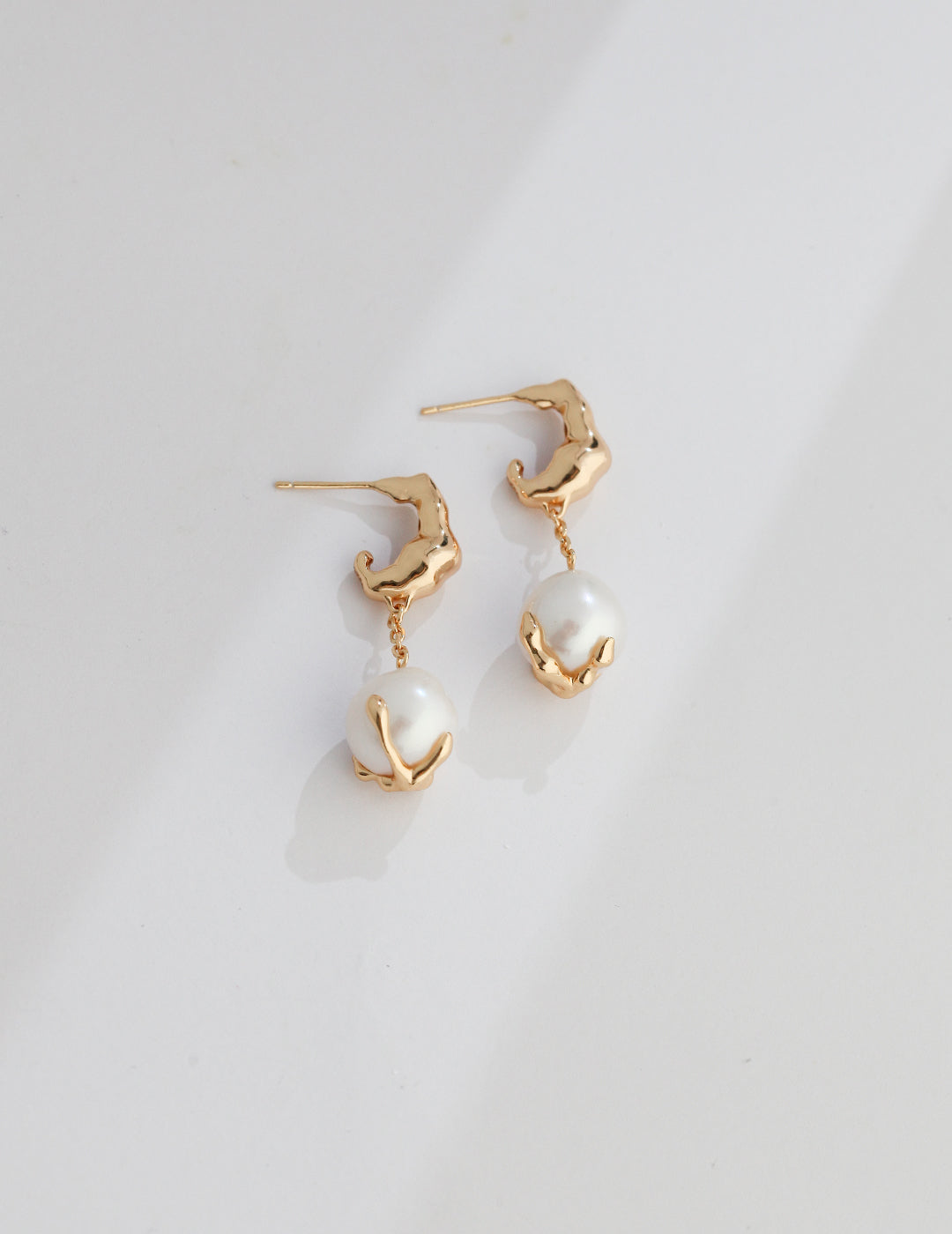 STERLING SILVER NATURAL PEARL EARRINGS