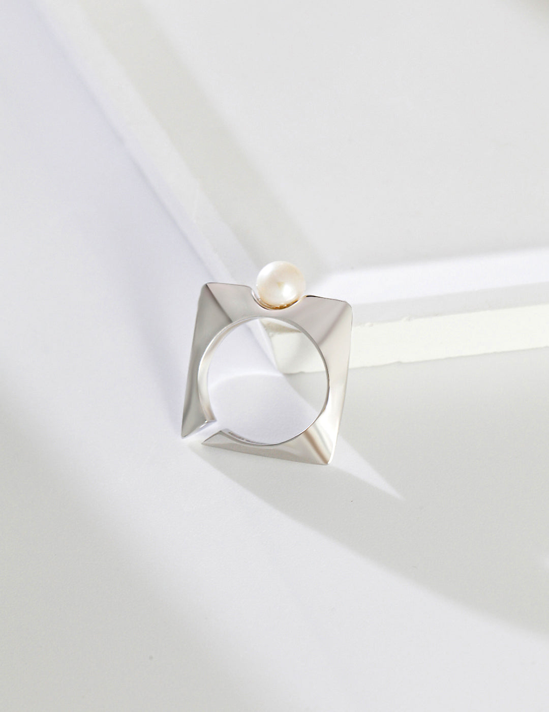 STERLING SILVER PEARL SQUARE OPEN RING