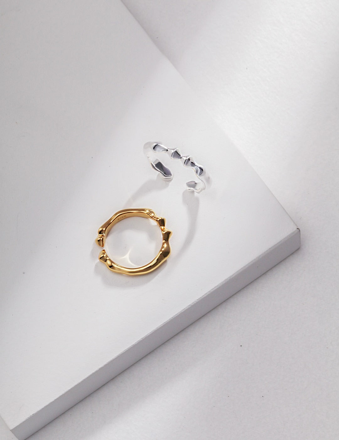 VERSATILE STACKING RINGS WITH TEETH DESIGN IN STERLING SILVER