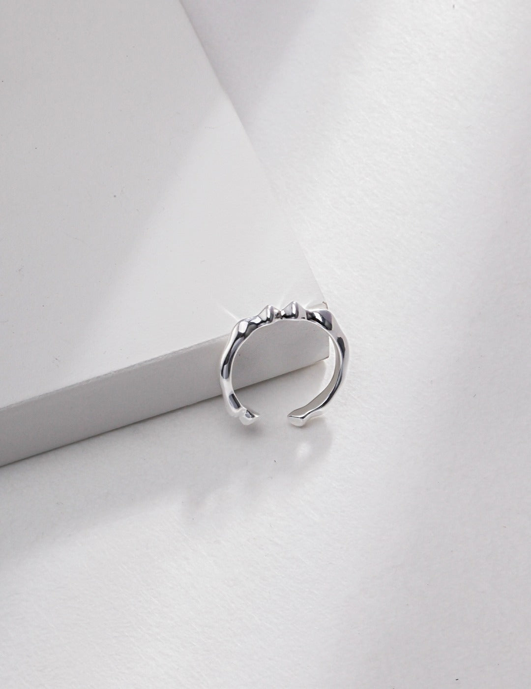 VERSATILE STACKING RINGS WITH TEETH DESIGN IN STERLING SILVER