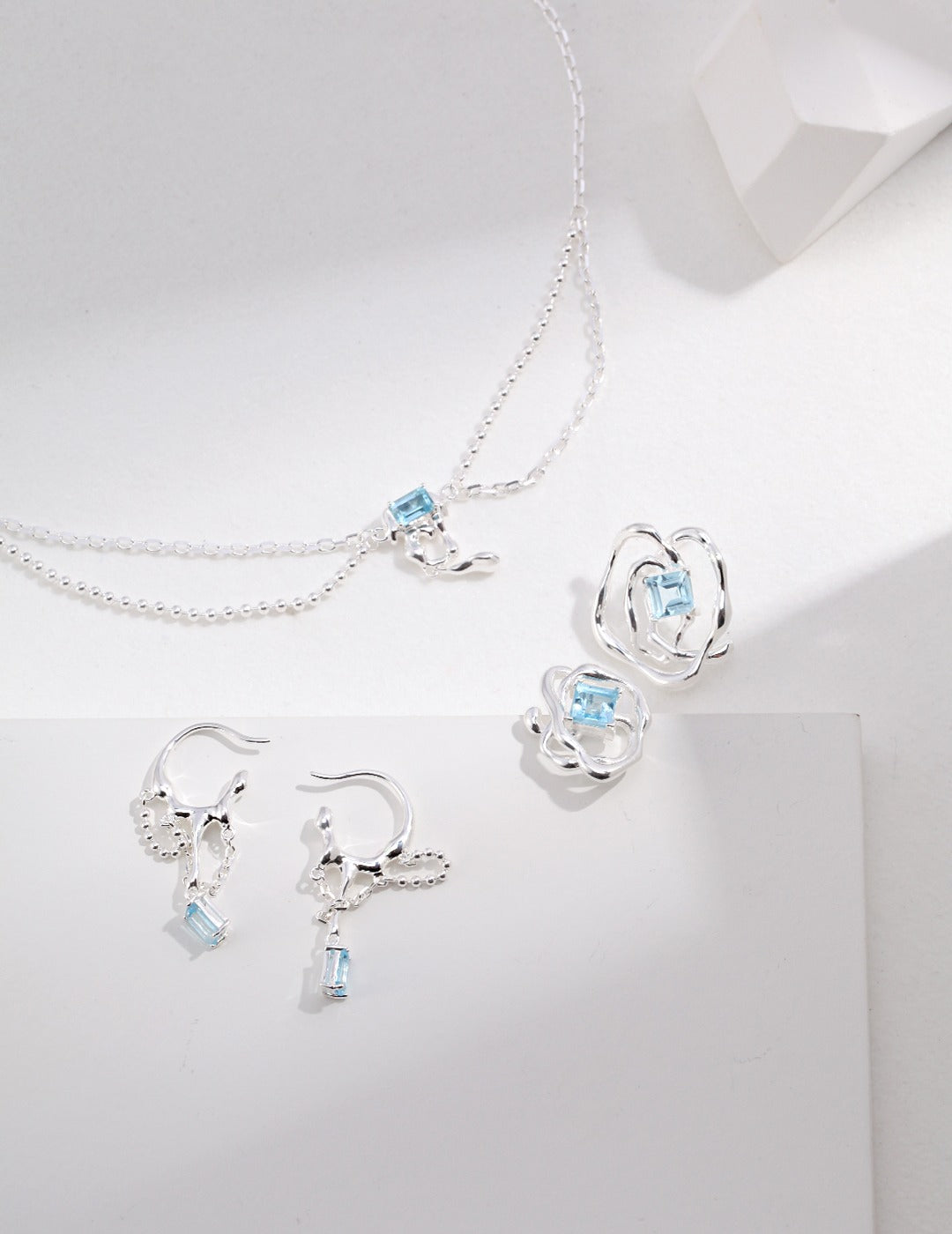 STERLING SILVER NATURAL TOPAZ EARRINGS