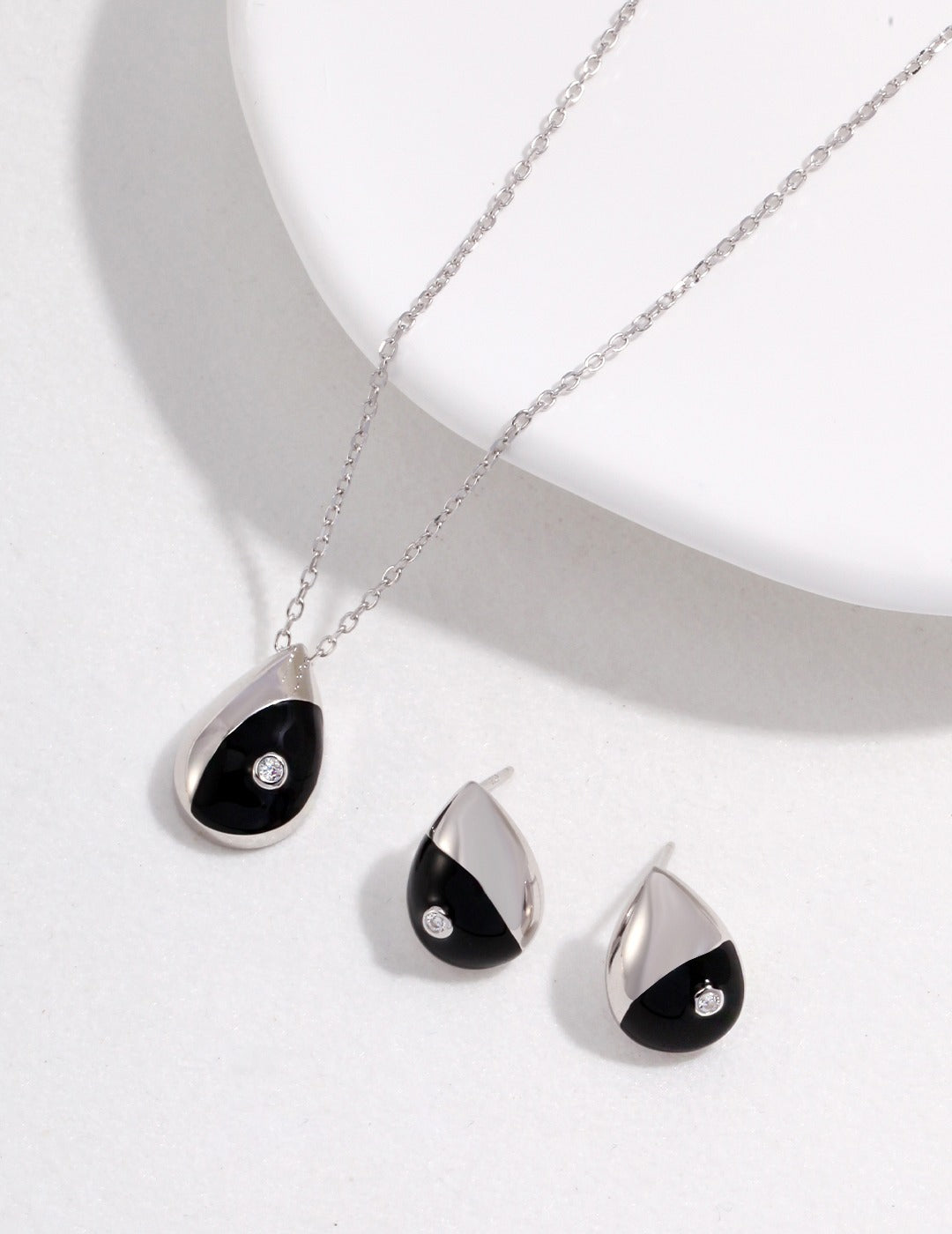 STERLING SILVER DRIP GLAZE TWO TONE DROP NECKLACE