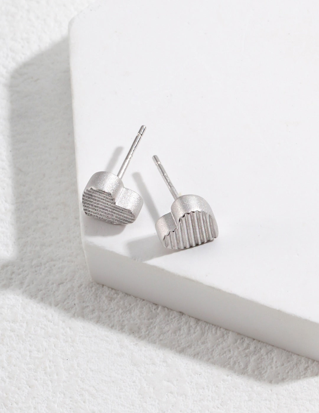 STERLING SILVER THREADED LOVE STUD EARRINGS