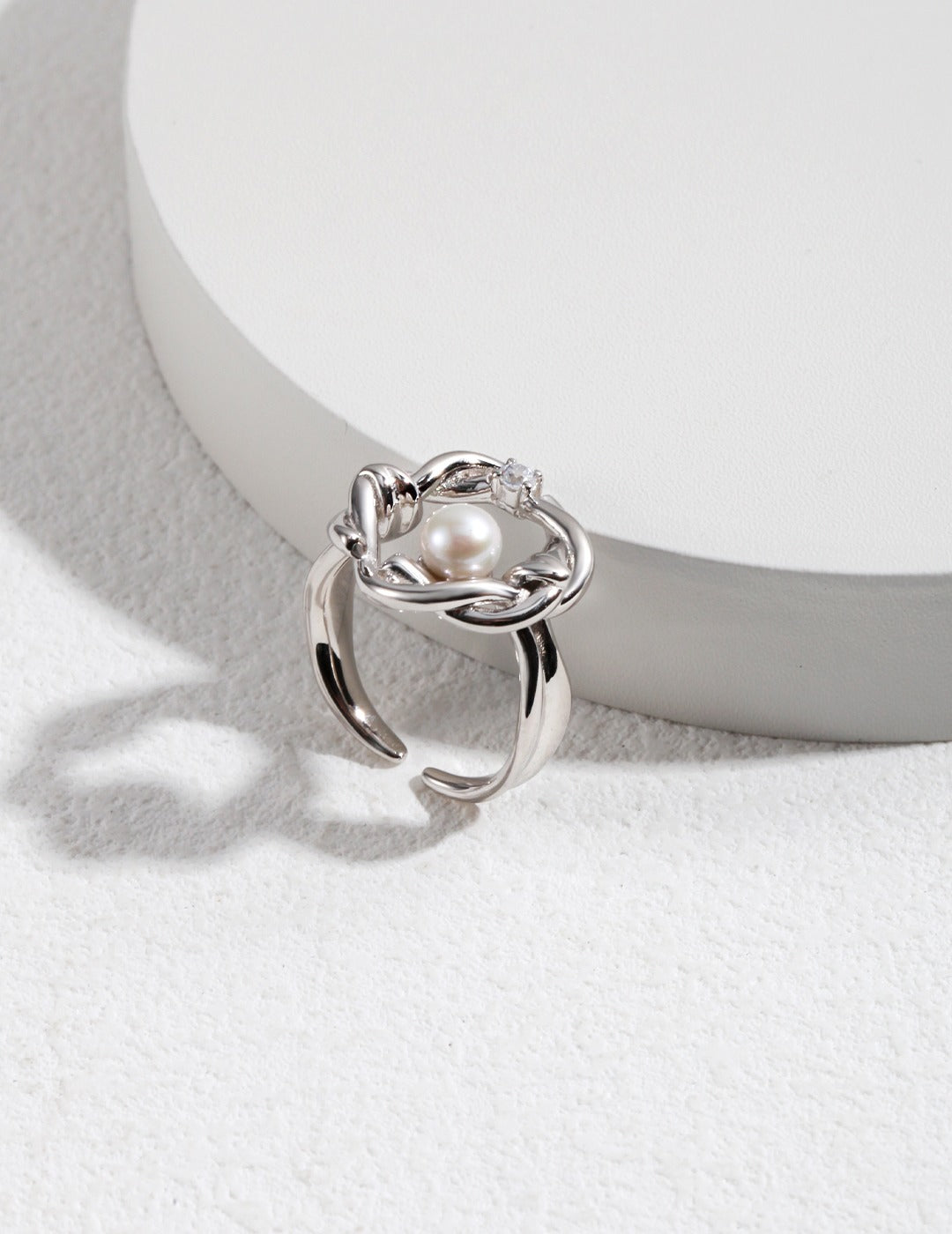 STERLING SILVER PEARL TWISTED OPEN RING