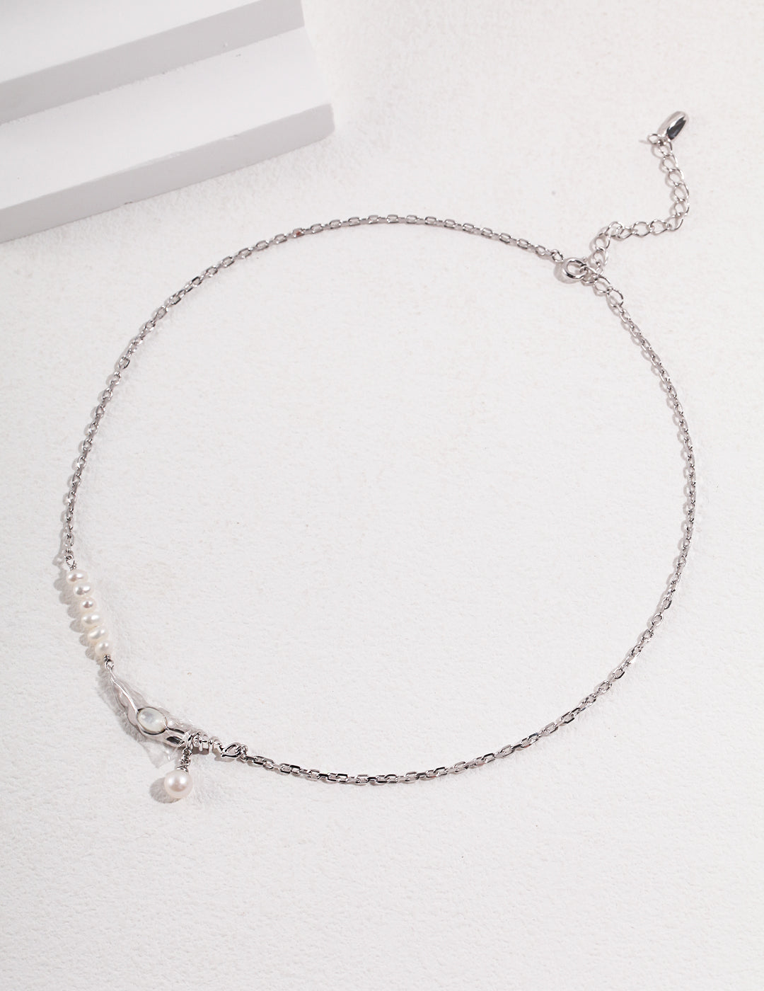 MOON SERIES STERLING SILVER PEARL NECKLACE