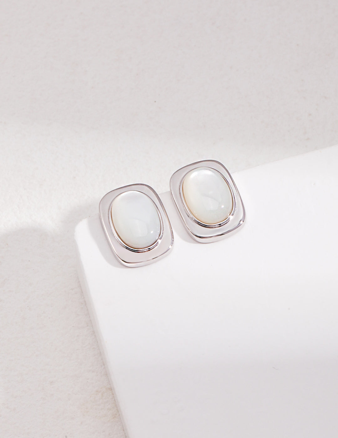 STERLING SILVER NACRE TIMELESS EARRINGS